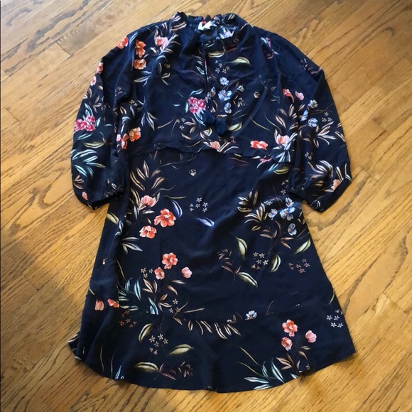 Amour Vert Floral Dress - Picture 1 of 7